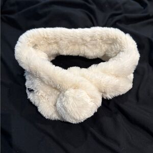 Vincent Pradier Faux Fur Pull-Through Scarf With Pom Pom Cream Ivory